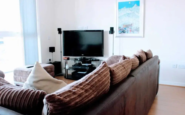 Modern Apartment With Balcony