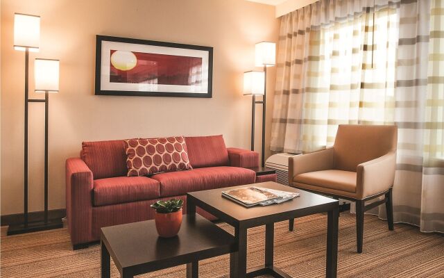 Courtyard by Marriott Los Angeles Woodland Hills