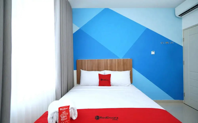 RedDoorz Plus @ Terban Residence