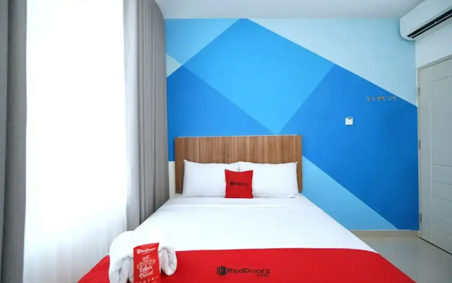 RedDoorz Plus @ Terban Residence