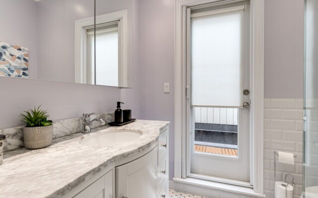 3 BDRM-3 BATH-Parking-Fashion District