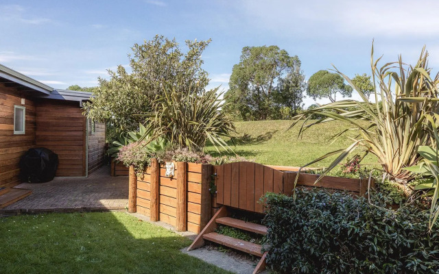 Seaview Sojourn - Waiheke Escapes