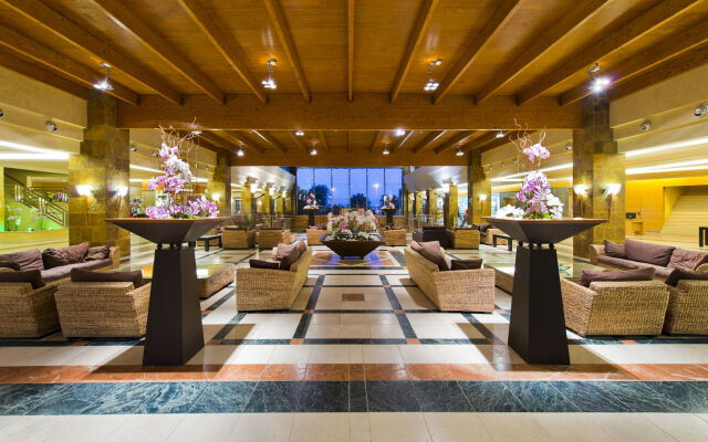 Elba Sara Beach & Golf Resort