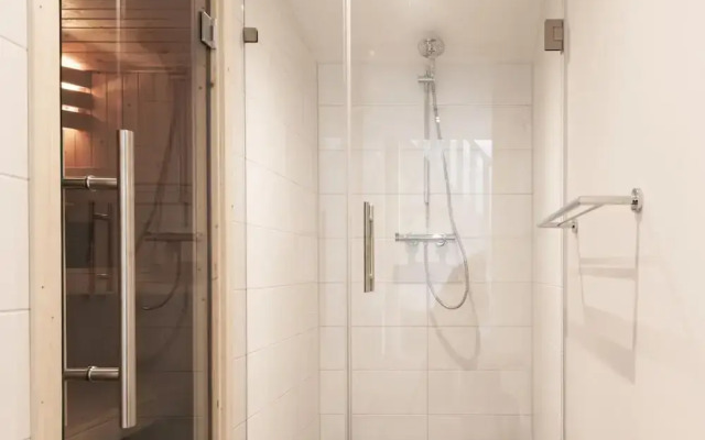 Villa With a Sauna in Tjeukemeer