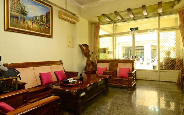 East of love homestay
