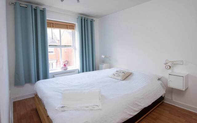 Sleek & Stylish 2BD Home w/ Office/studio