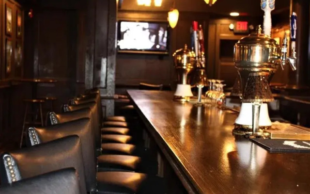 Waynebrook Inn, Est 1865