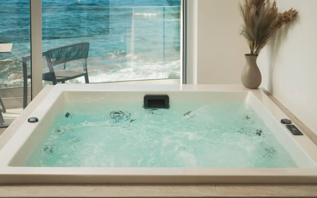 Elia Sea Suites