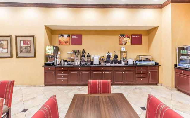 Comfort Suites Yukon - SW Oklahoma City