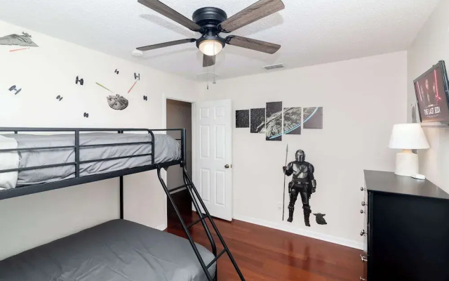New Ownership 7BR Close to Disney