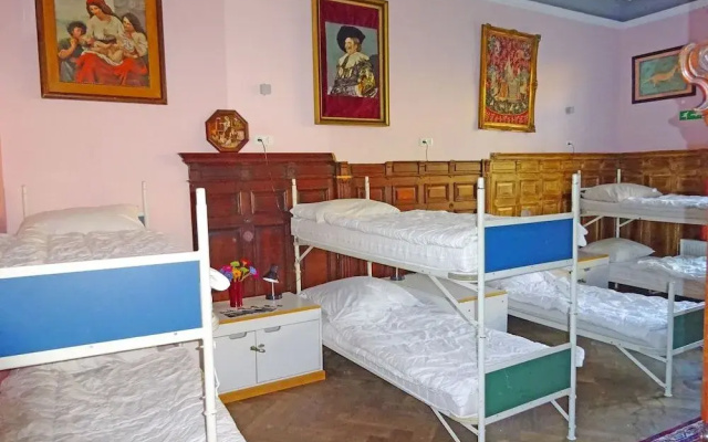 Hummel Hostel