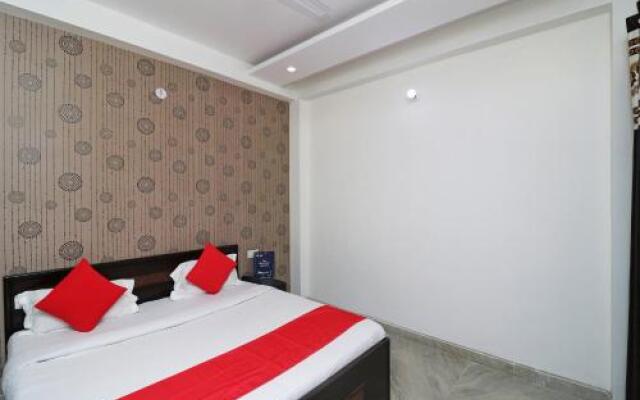 OYO 24283 Royal Rahul Residency
