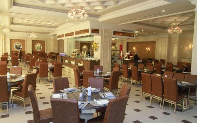 Inzone  Garland  Hotel Taian
