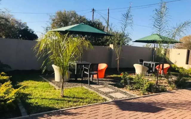 Pahotel Bed & Breakfast