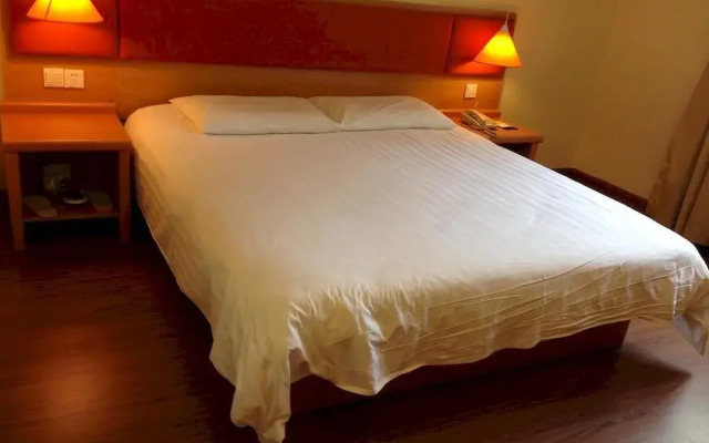 Home Inn (Shenzhen Dongmen Pedestrian Street Shaibu Metro Station)
