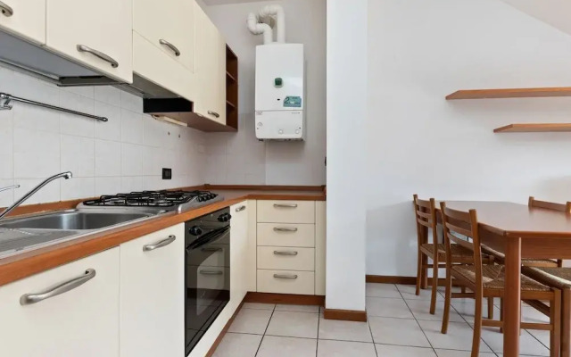 Vibrant Holiday Home in Lazise with Swimming Pool near 2 Lakes