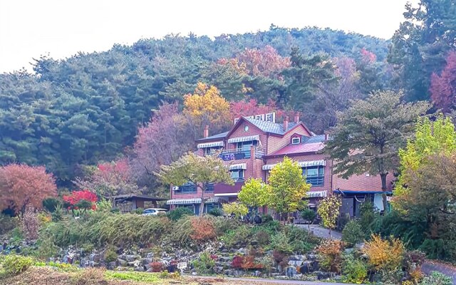 Jecheon Sineka Green Plant Pension