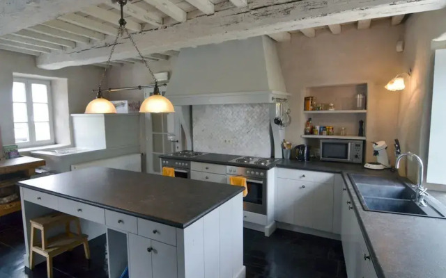 Farmhouse With Wellness Near Maredsous