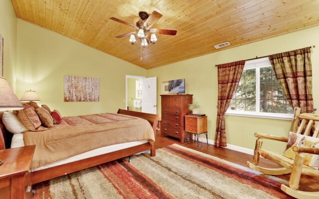 Lazy Bear Lodge #1235