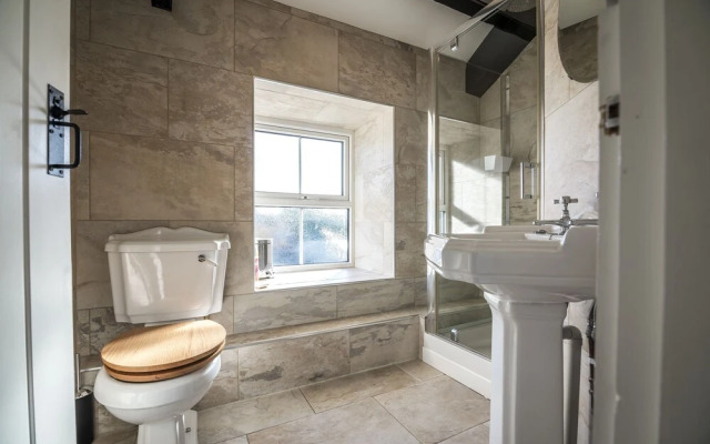 Barn Conversion - Hot Tub - Penally