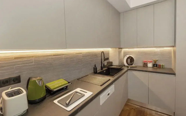 Well-designed apartment by the Acropolis