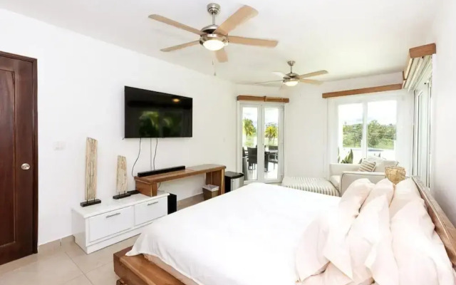 The Golf Oasis Villa by Acomodo