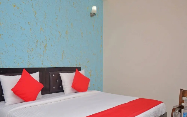 OYO 24771 Golden View