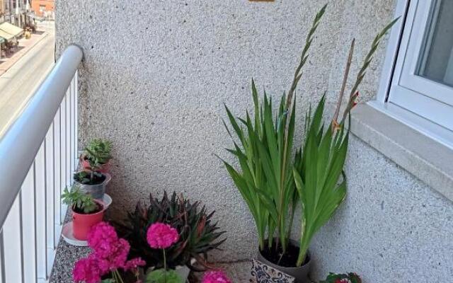 Becquer. Luminoso y amplio apartamento.Playa a 3km