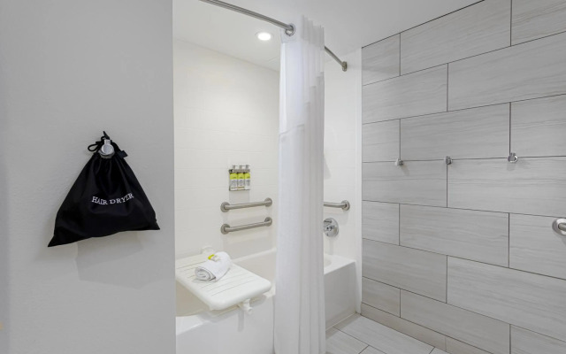 Holiday Inn Express Pensacola Beach by IHG