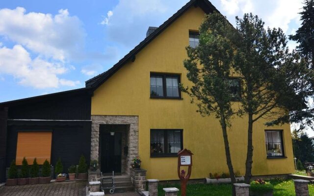 Small and Cozy Apartment in Frauenwald near Forest