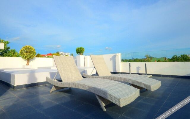 Na Jomtien Beachfront Villa