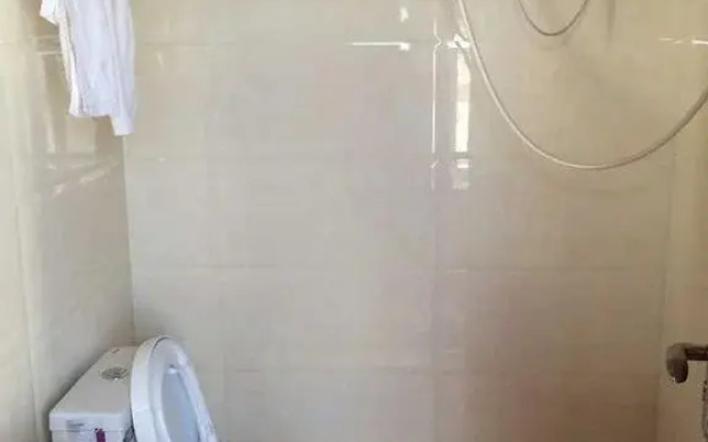 Mordaga Dongzeyuan Hotel