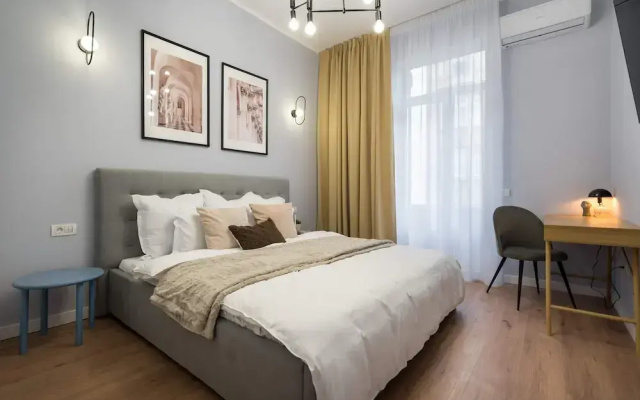 Contemporary Aparthotel 2-BR Flats Near Old Town, Quiet & Serene