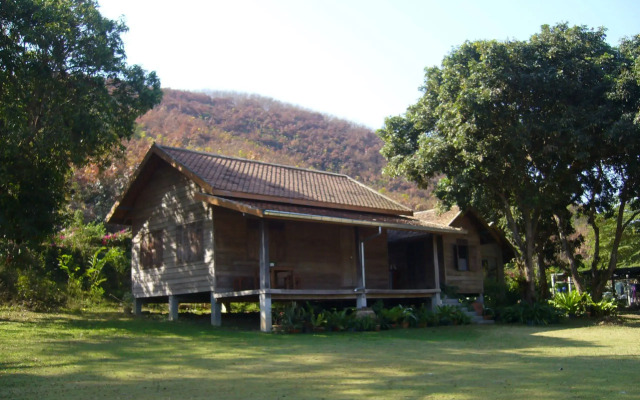 Reun Raem Loogmai Guest House