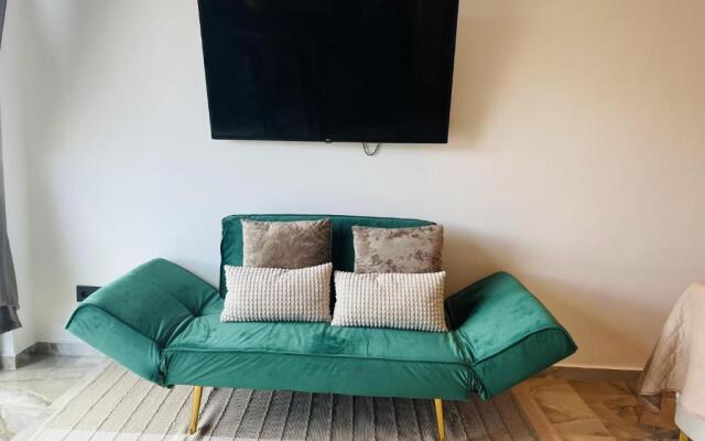 Luxury Studio With Private Jacuzzi Near Beaches