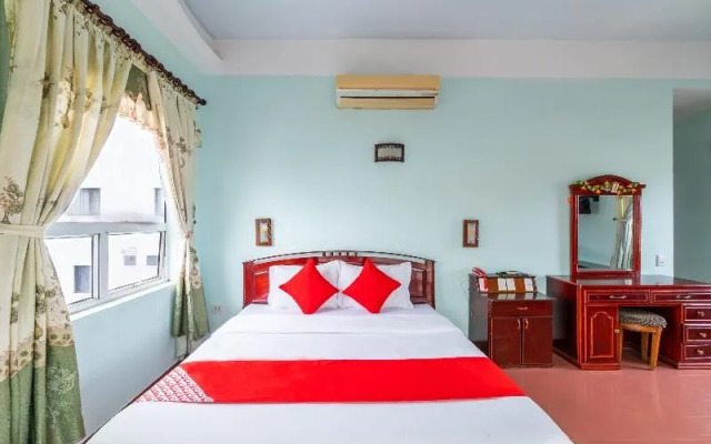 Super Oyo 266 Golden Gate