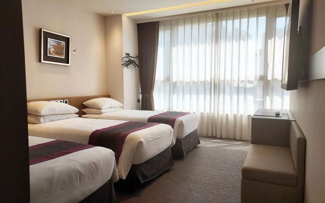 Royal Roi Hotel