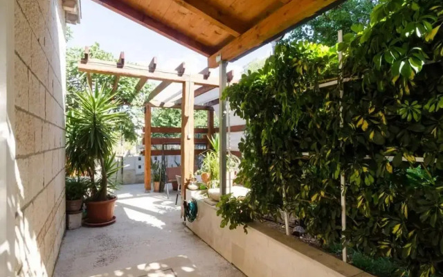 Apartments and Room Frane - Studio With Terrace