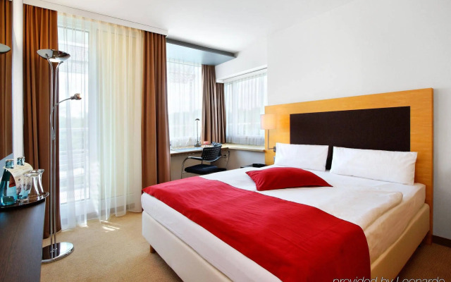 Kongresshotel Potsdam am Templiner See
