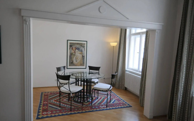PVH Charming Flats Odboru