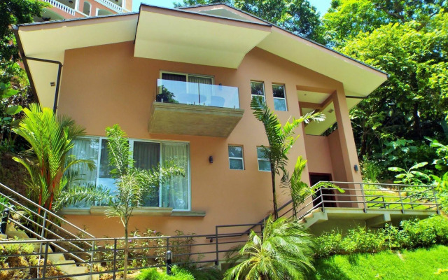 Tulemar Resort