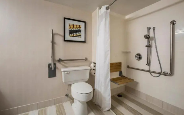 Holiday Inn Winnipeg South by IHG