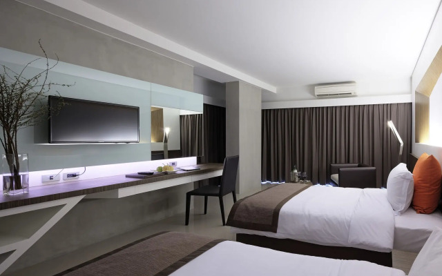 Nine Forty One Hotel