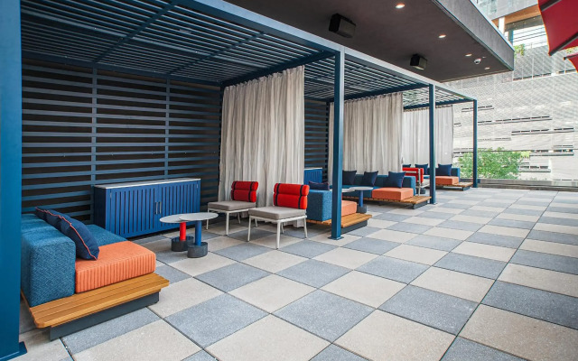 Cambria Hotel Austin Downtown