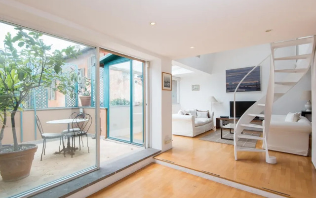 RSH Lucina Design Terrace Apartment