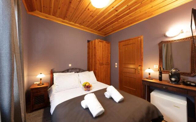 Stone Suites by White Hills