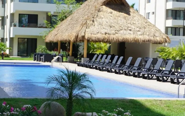 CONDO LOMA by TRVL2HM