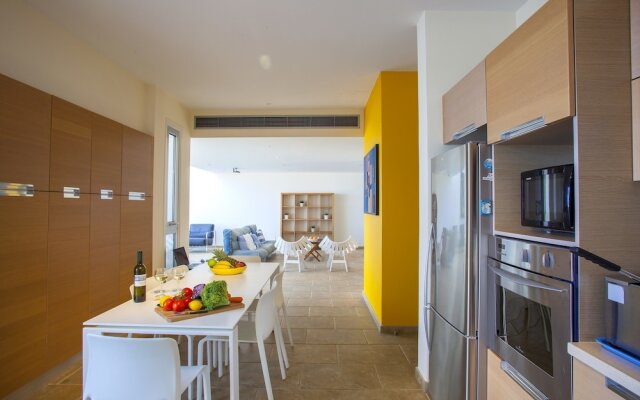 Nireas Seafront Villa 9