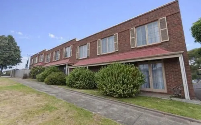 William Dutton Motel Portland