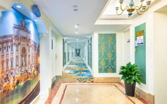 Yiwu Defeng Hotel